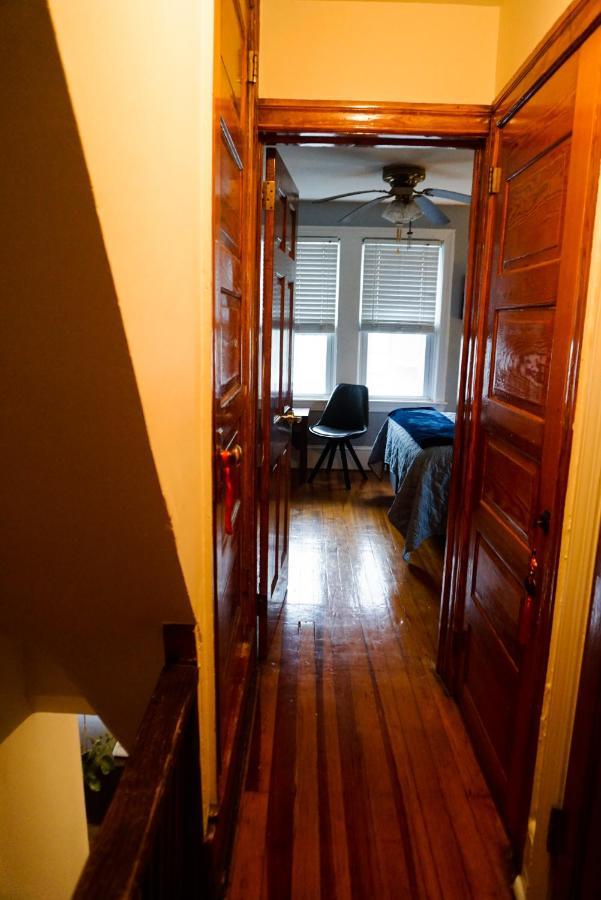 Downtown - Walking Distance To Restaurants Shops And Starbucks